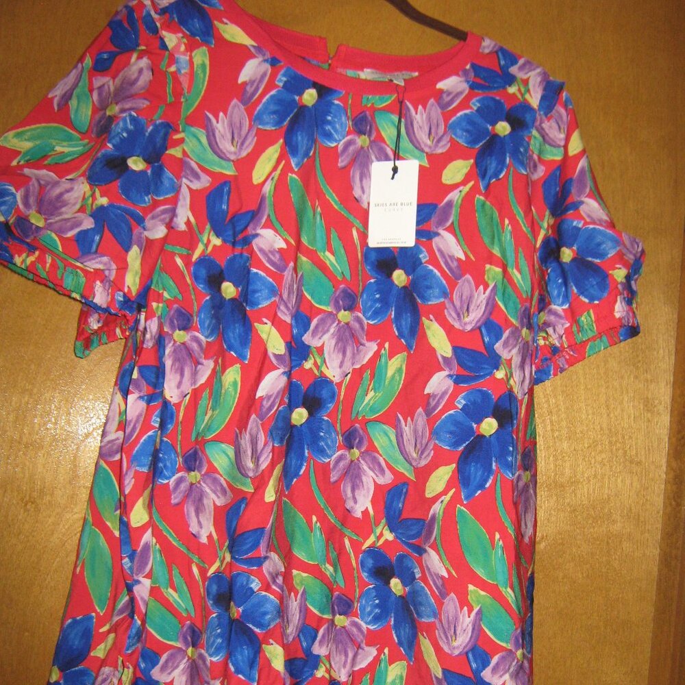 NWT Skies Are Blue 1X Vibrant Red Floral Blouse